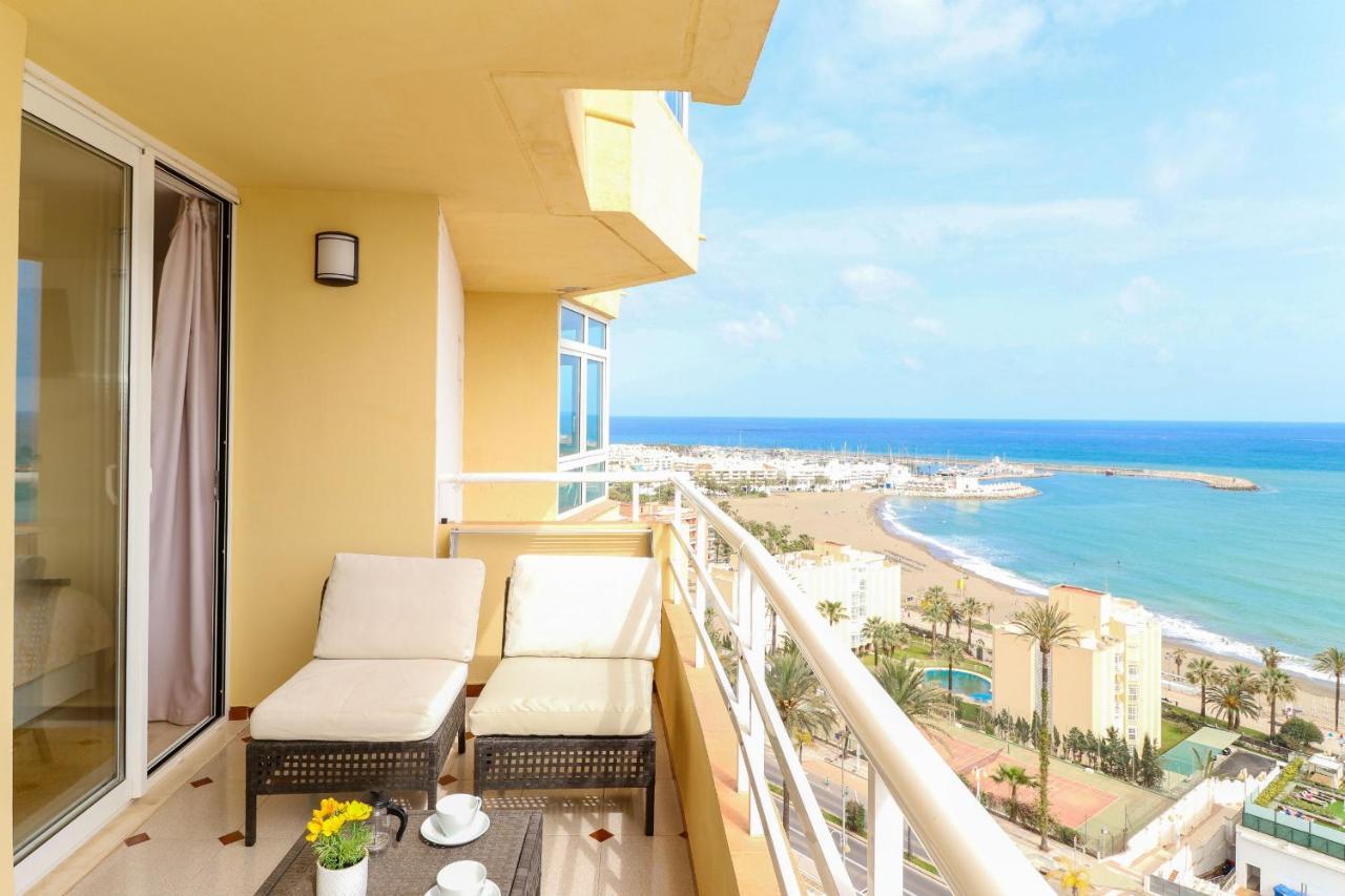 Penthouse With Panoramic Views - Puerto Marina Apartment เบนัลมาเดนา ภายนอก รูปภาพ