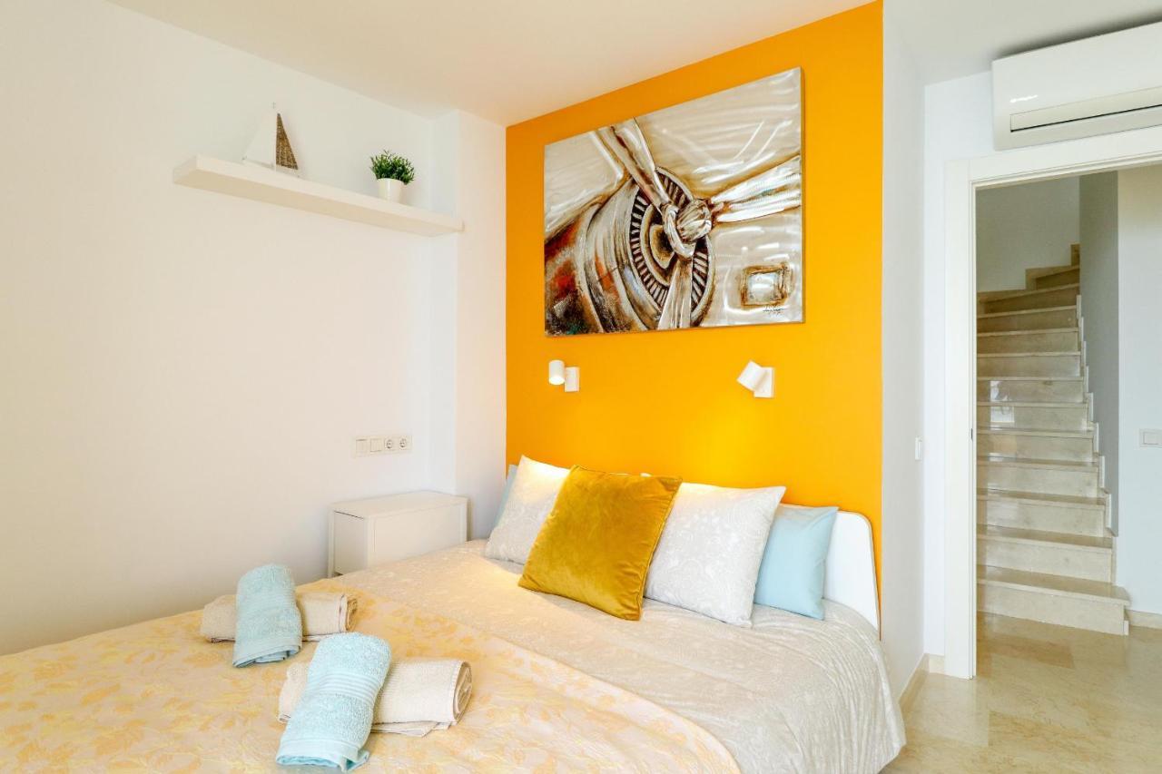 Penthouse With Panoramic Views - Puerto Marina Apartment เบนัลมาเดนา ภายนอก รูปภาพ